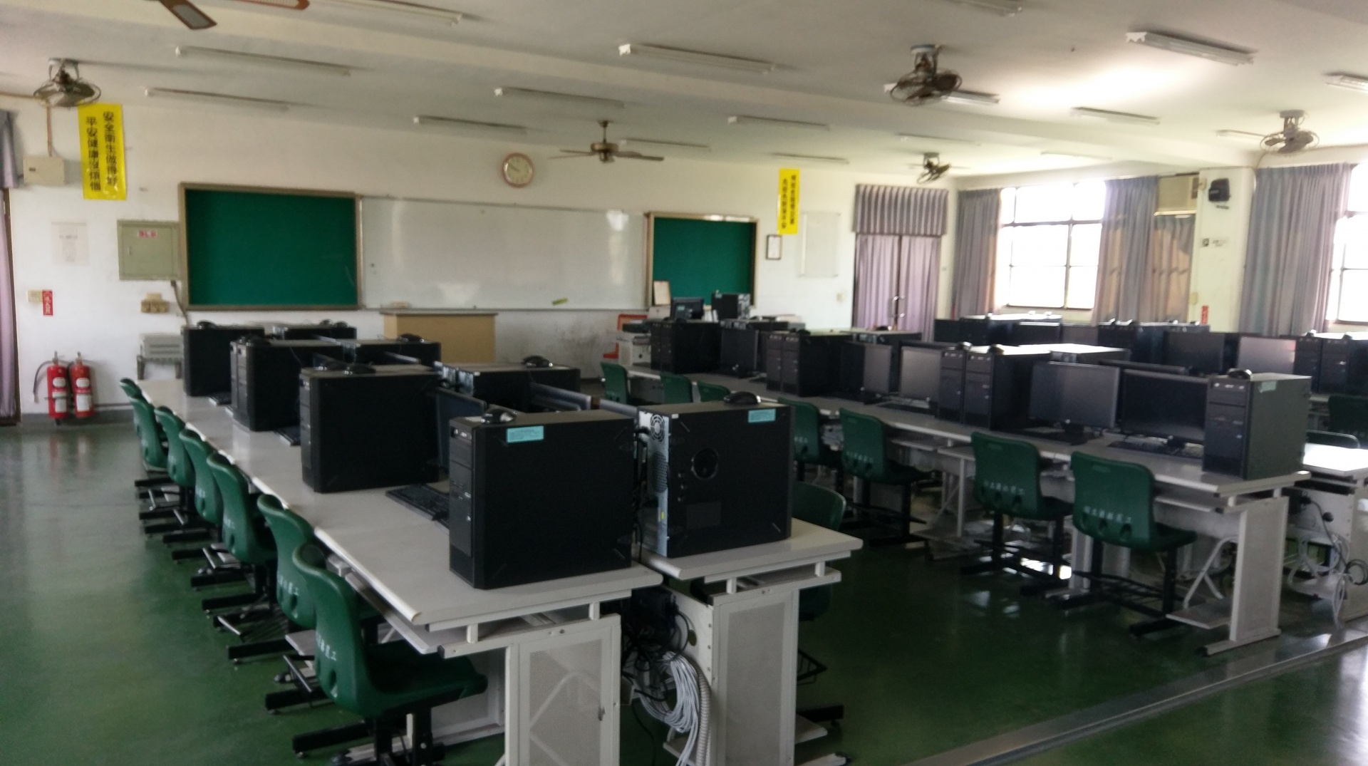 電腦教室(一)