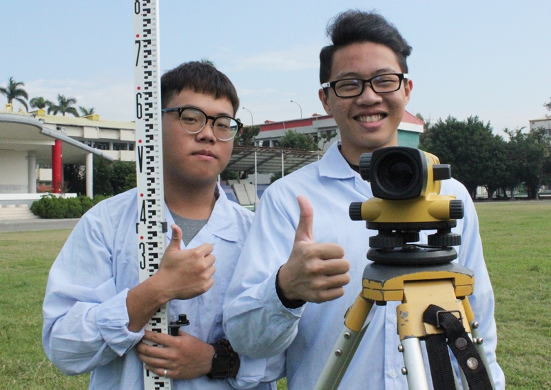 105學年度第1學期-電子媒體 105學年度第1學期-電子媒體